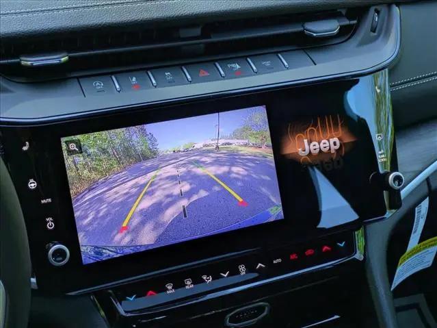 2026 Jeep Grand Cherokee Altitude 4x2