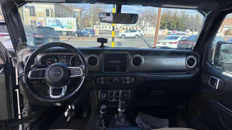 2021 Jeep Wrangler Sahara 4x4