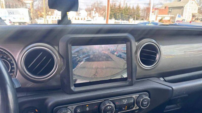 2021 Jeep Wrangler Sahara 4x4