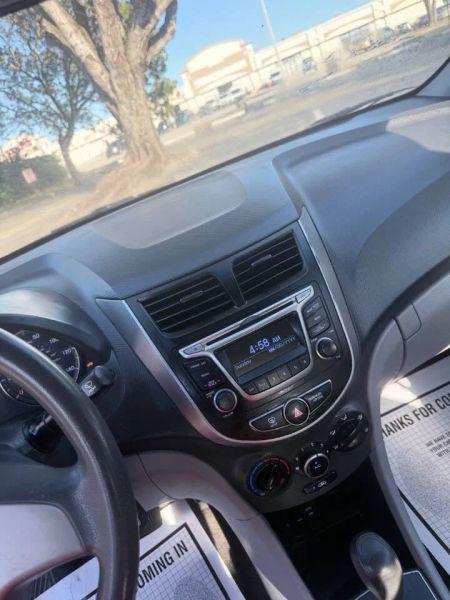 2017 Hyundai Accent SE