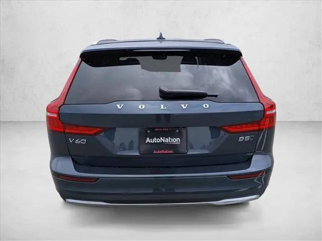 2026 Volvo V60 Cross Country Ultra, B5 AWD Gas (mild hybrid)