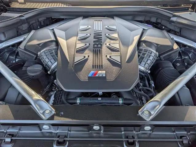 2026 BMW X5 M60i