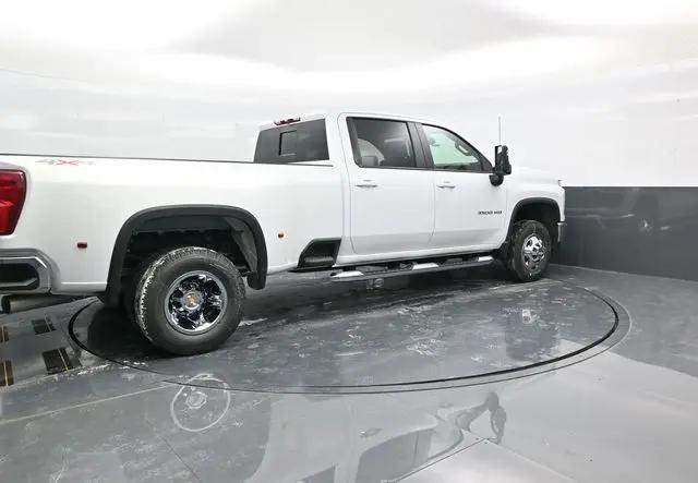2026 Chevrolet Silverado 3500HD Crew Cab, Long Bed, LT Dual Rear Wheel, RWD