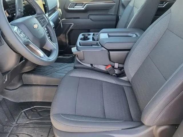 2026 Chevrolet Silverado 1500 4WD Crew Cab Standard Bed LT