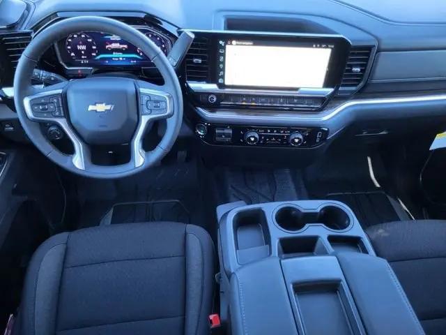 2026 Chevrolet Silverado 1500 4WD Crew Cab Standard Bed LT