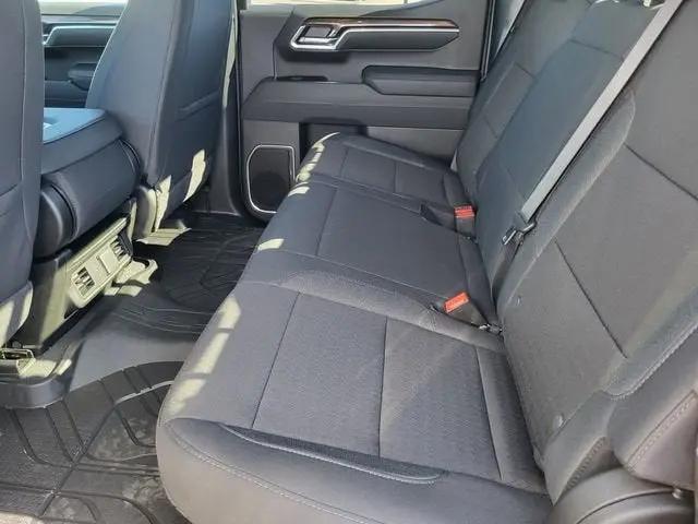 2026 Chevrolet Silverado 1500 4WD Crew Cab Standard Bed LT