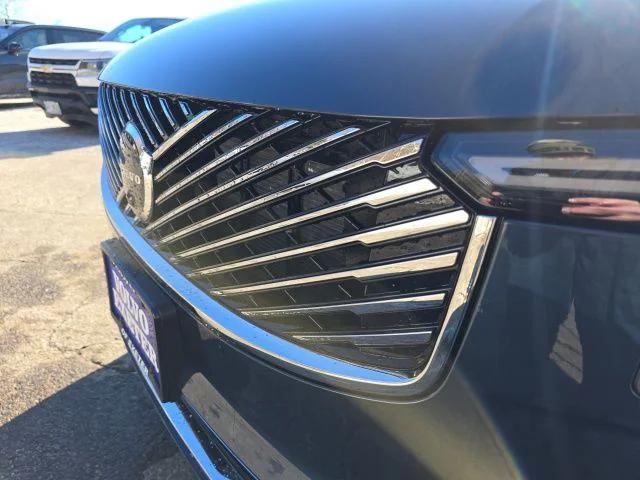 2026 Volvo XC90 Plus, B6 AWD Gas (mild hybrid), Gasoline, Bright, 7 Seats