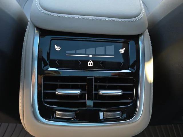 2026 Volvo XC90 Plus, B6 AWD Gas (mild hybrid), Gasoline, Bright, 7 Seats