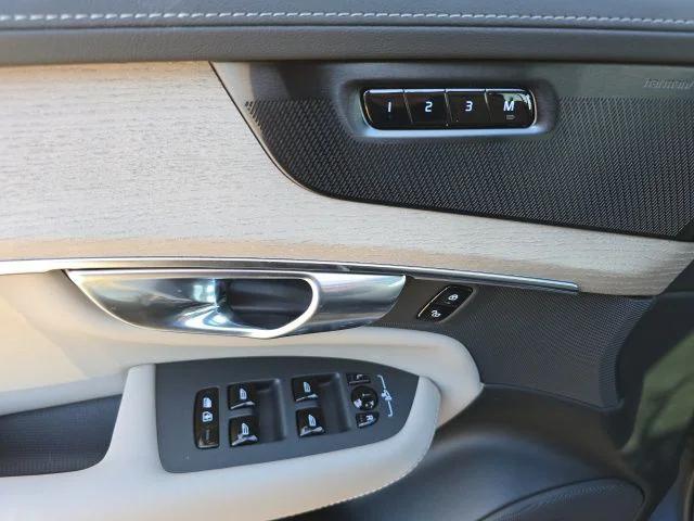 2026 Volvo XC90 Plus, B6 AWD Gas (mild hybrid), Gasoline, Bright, 7 Seats