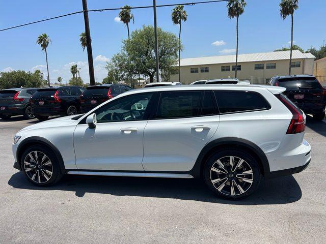 2026 Volvo V60 Cross Country Ultra, B5 AWD Gas (mild hybrid)
