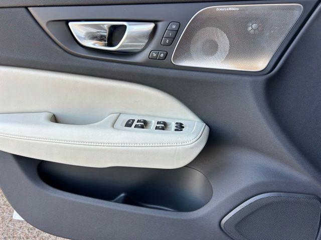 2026 Volvo V60 Cross Country Ultra, B5 AWD Gas (mild hybrid)