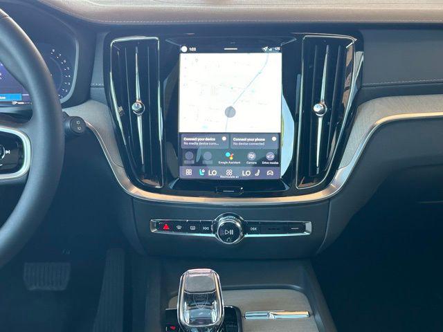 2026 Volvo V60 Cross Country Ultra, B5 AWD Gas (mild hybrid)