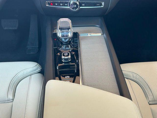 2026 Volvo V60 Cross Country Ultra, B5 AWD Gas (mild hybrid)