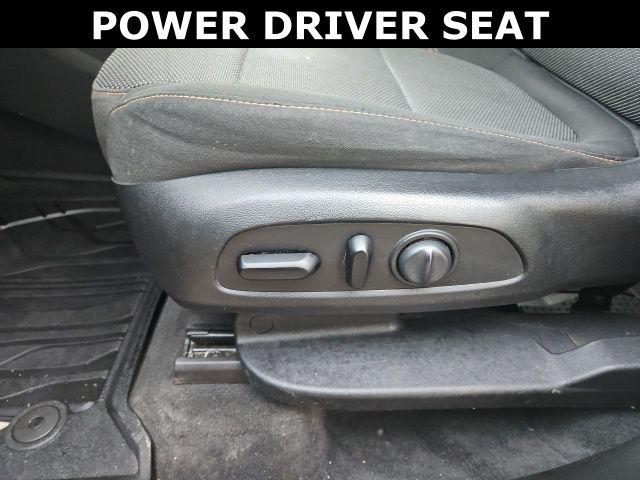 2020 Chevrolet Traverse AWD LT Cloth