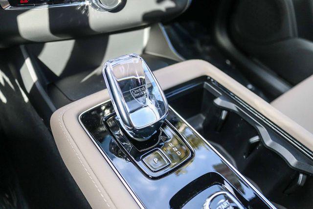 2026 Volvo XC90 Core, B6 AWD Gas (mild hybrid), Gasoline, Bright, 7 Seats