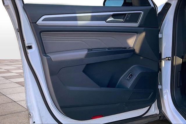 2021 Volkswagen Atlas Cross Sport 3.6L V6 SE w/Technology R-Line