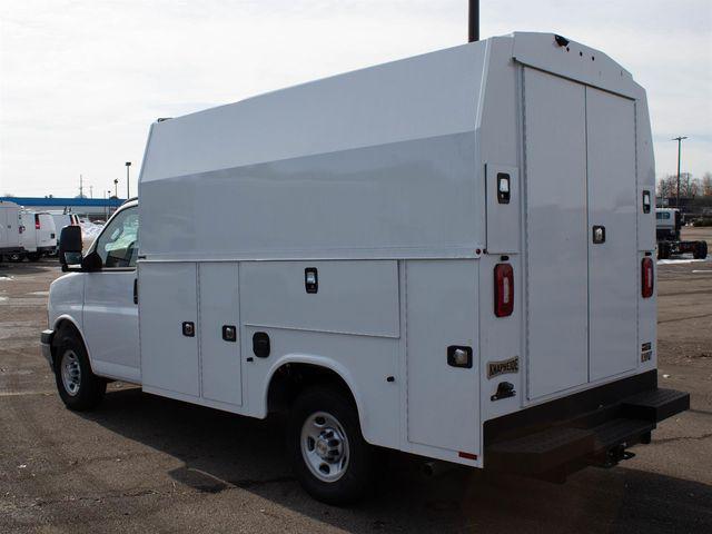2025 Chevrolet Express Cutaway Work Van