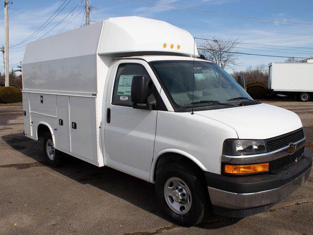 2025 Chevrolet Express Cutaway Work Van