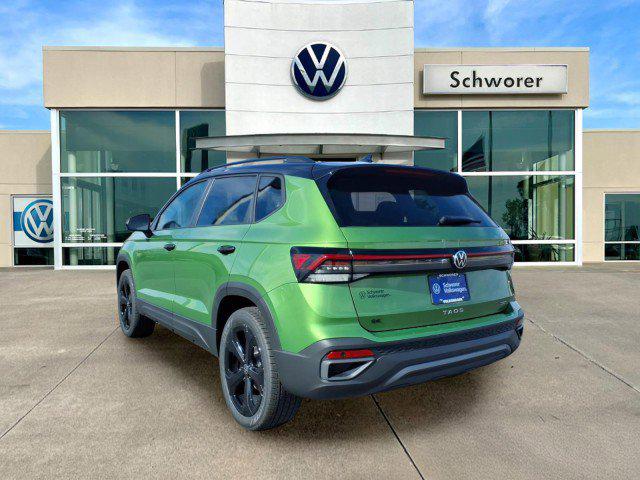 2026 Volkswagen Taos SE Black