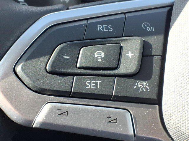 2026 Volkswagen Taos SE Black