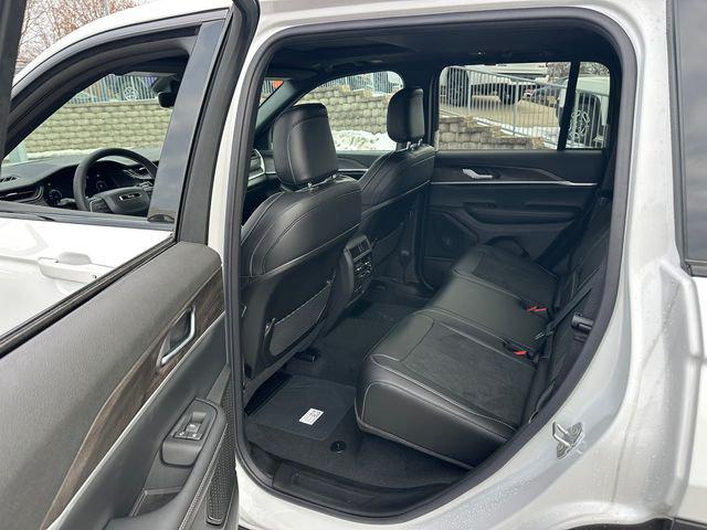 2026 Jeep Grand Cherokee Altitude 4x4