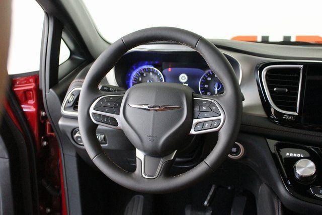 2026 Chrysler Pacifica PACIFICA PINNACLE