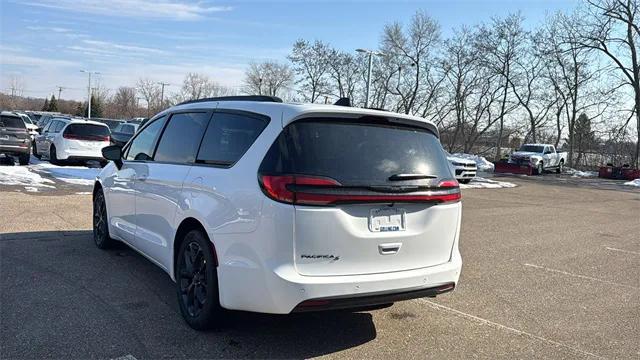 2026 Chrysler Pacifica PACIFICA SELECT