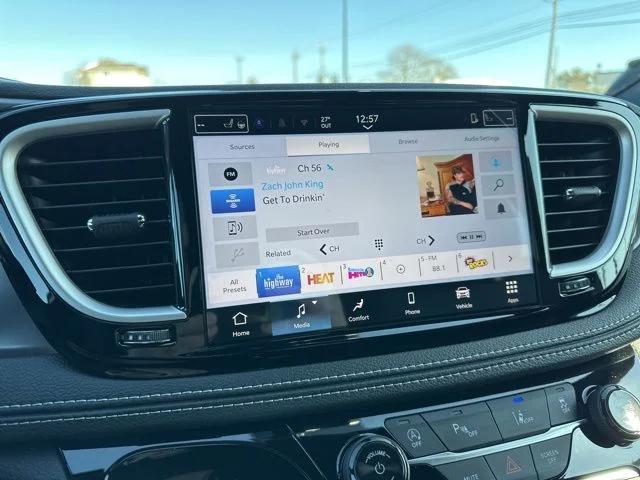 2026 Chrysler Pacifica Select AWD