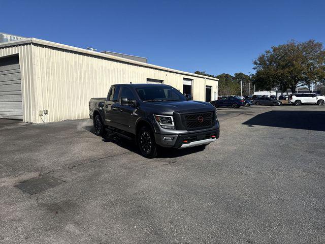 2024 Nissan TITAN Crew Cab PRO-4X 4x4