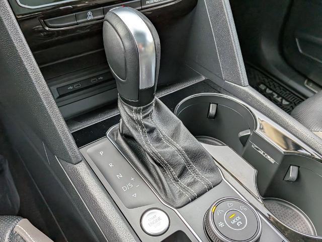 2023 Volkswagen Atlas 3.6L V6 SEL Premium R-Line