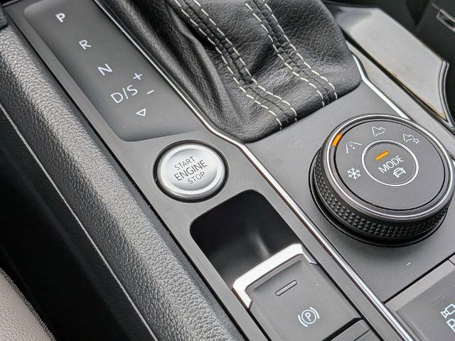 2023 Volkswagen Atlas 3.6L V6 SEL Premium R-Line