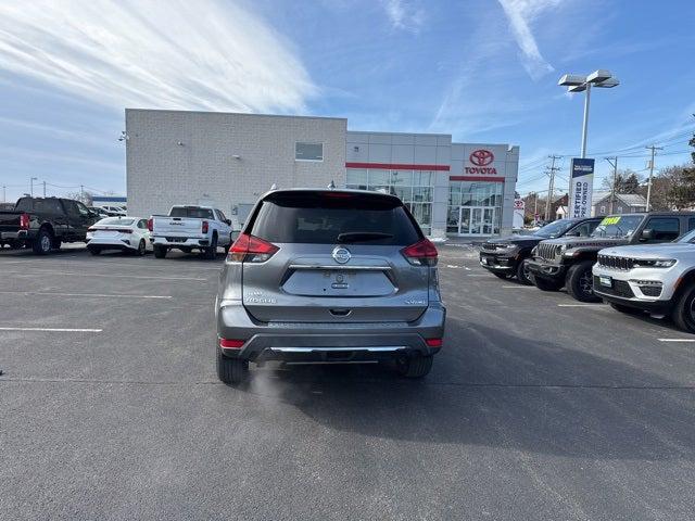 2018 Nissan Rogue SV 2018 Nissan Rogue SV