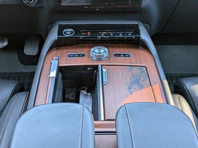 2025 Lincoln Navigator Black Label L