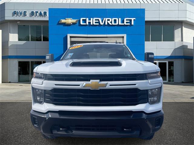 2024 Chevrolet Silverado 2500HD 2WD Crew Cab Standard Bed Custom