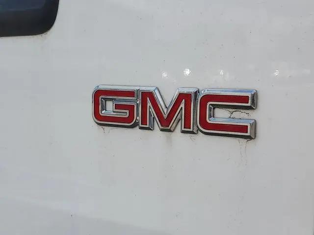 2008 GMC Savana Work Van