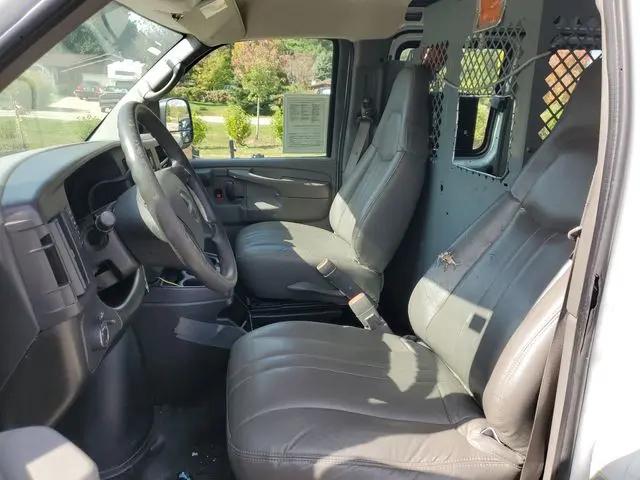2008 GMC Savana Work Van