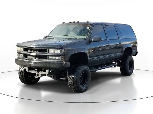 1997 Chevrolet Suburban Base