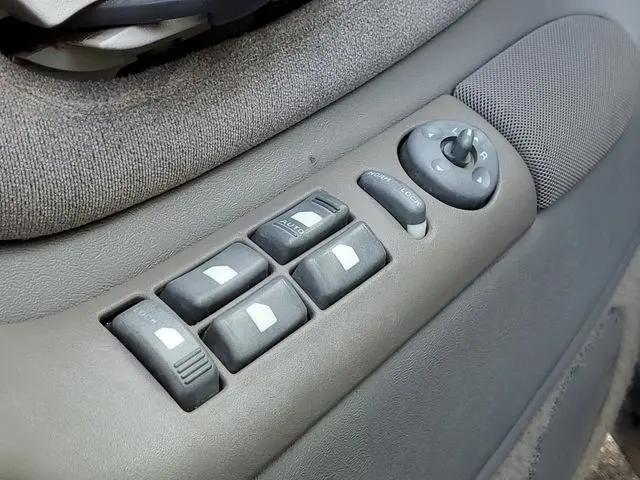1997 Chevrolet Suburban Base