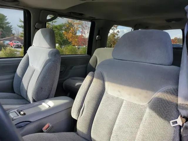 1997 Chevrolet Suburban Base