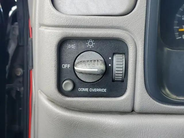 1997 Chevrolet Suburban Base