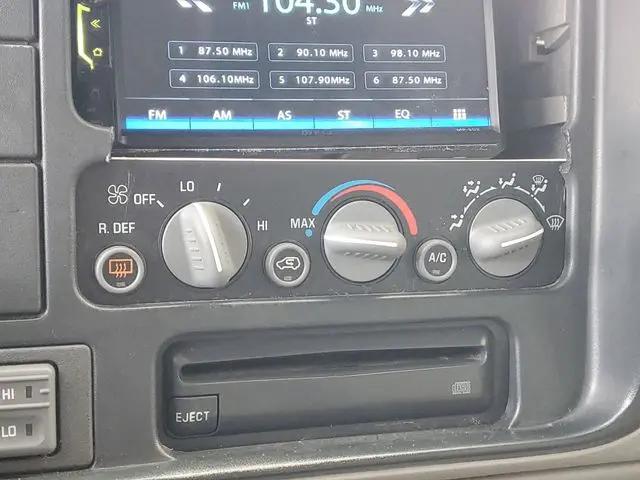 1997 Chevrolet Suburban Base