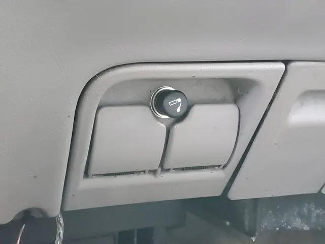 1997 Chevrolet Suburban Base