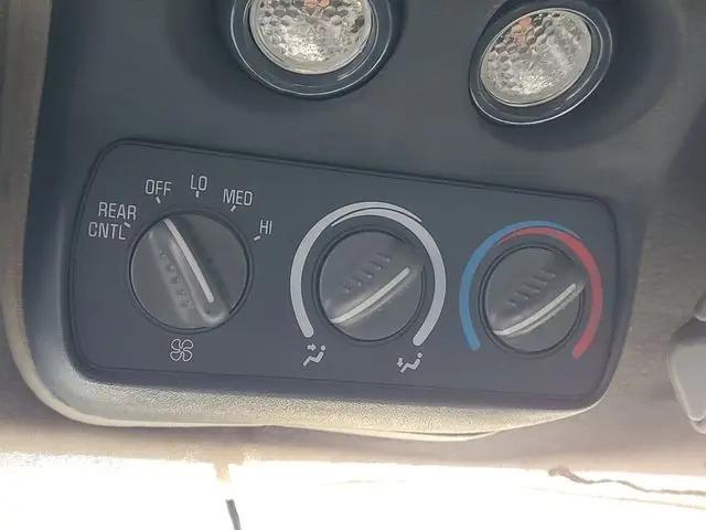 1997 Chevrolet Suburban Base