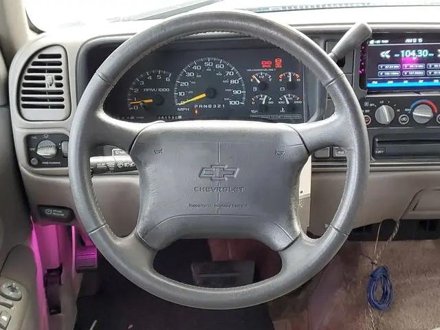 1997 Chevrolet Suburban Base