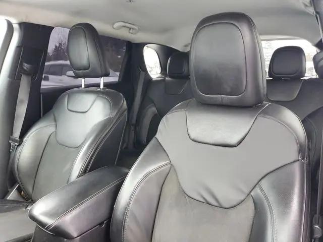2019 Jeep Cherokee Latitude Plus 4x4