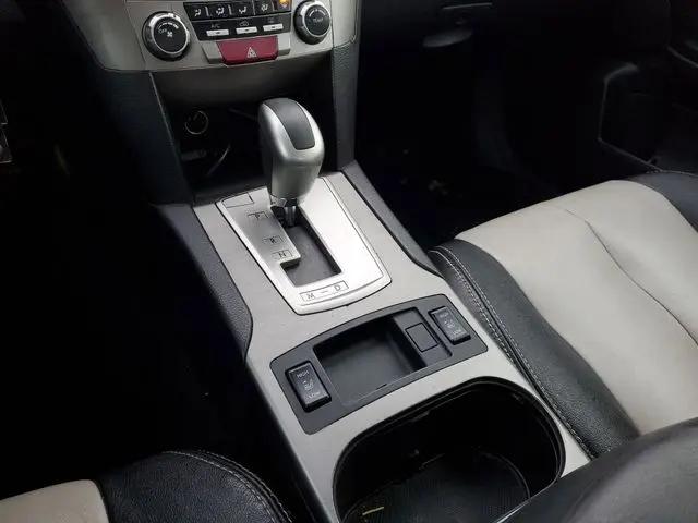 2010 Subaru Legacy 2.5i Premium
