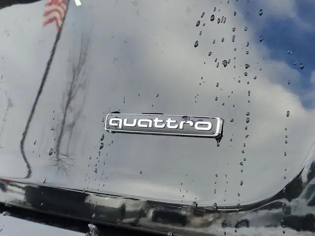 2025 Audi Q5 Premium Plus 55 TFSI e S line quattro S tronic