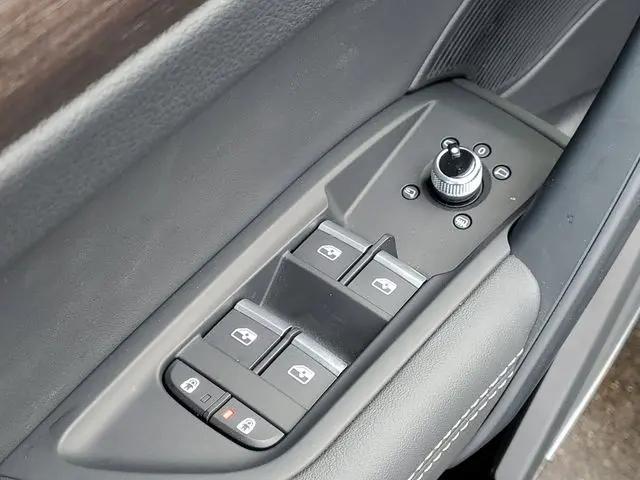 2025 Audi Q5 Premium Plus 55 TFSI e S line quattro S tronic