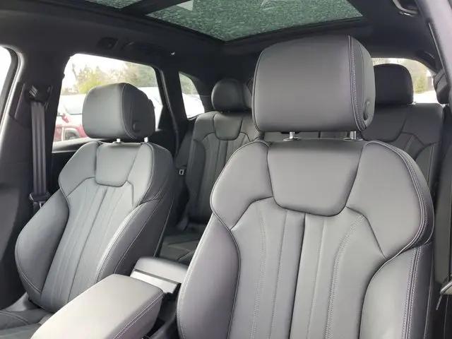 2025 Audi Q5 Premium Plus 55 TFSI e S line quattro S tronic