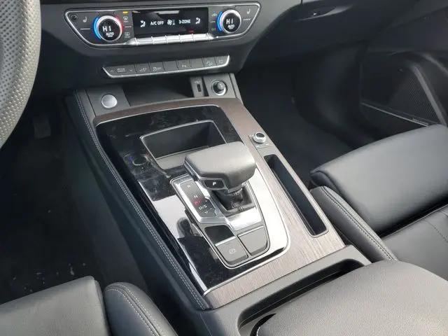 2025 Audi Q5 Premium Plus 55 TFSI e S line quattro S tronic